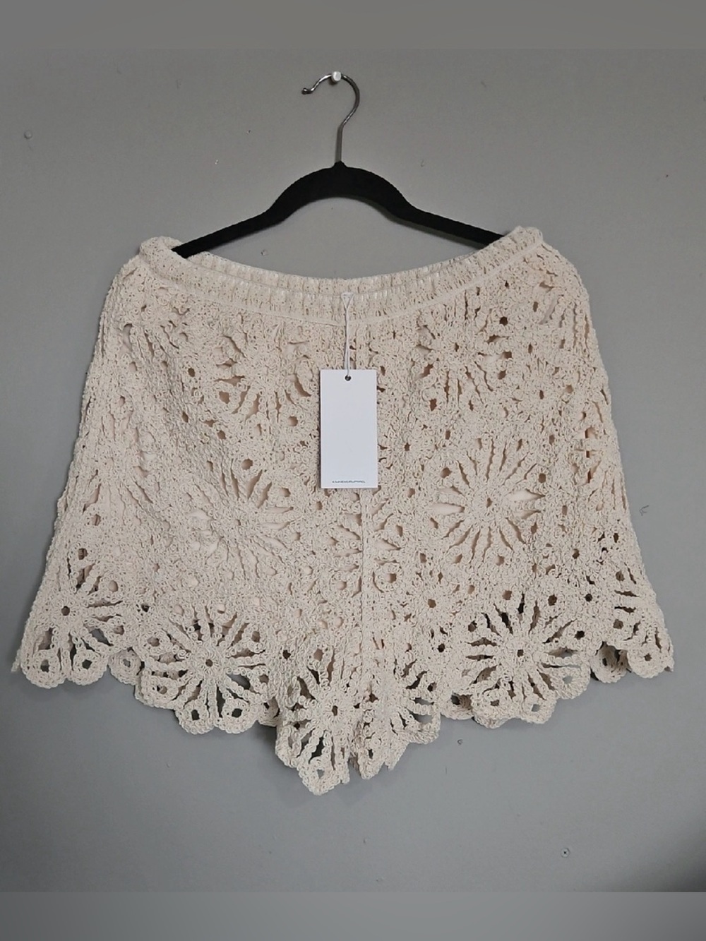 Crochet Scallop Hem Women's Shorts - Cream